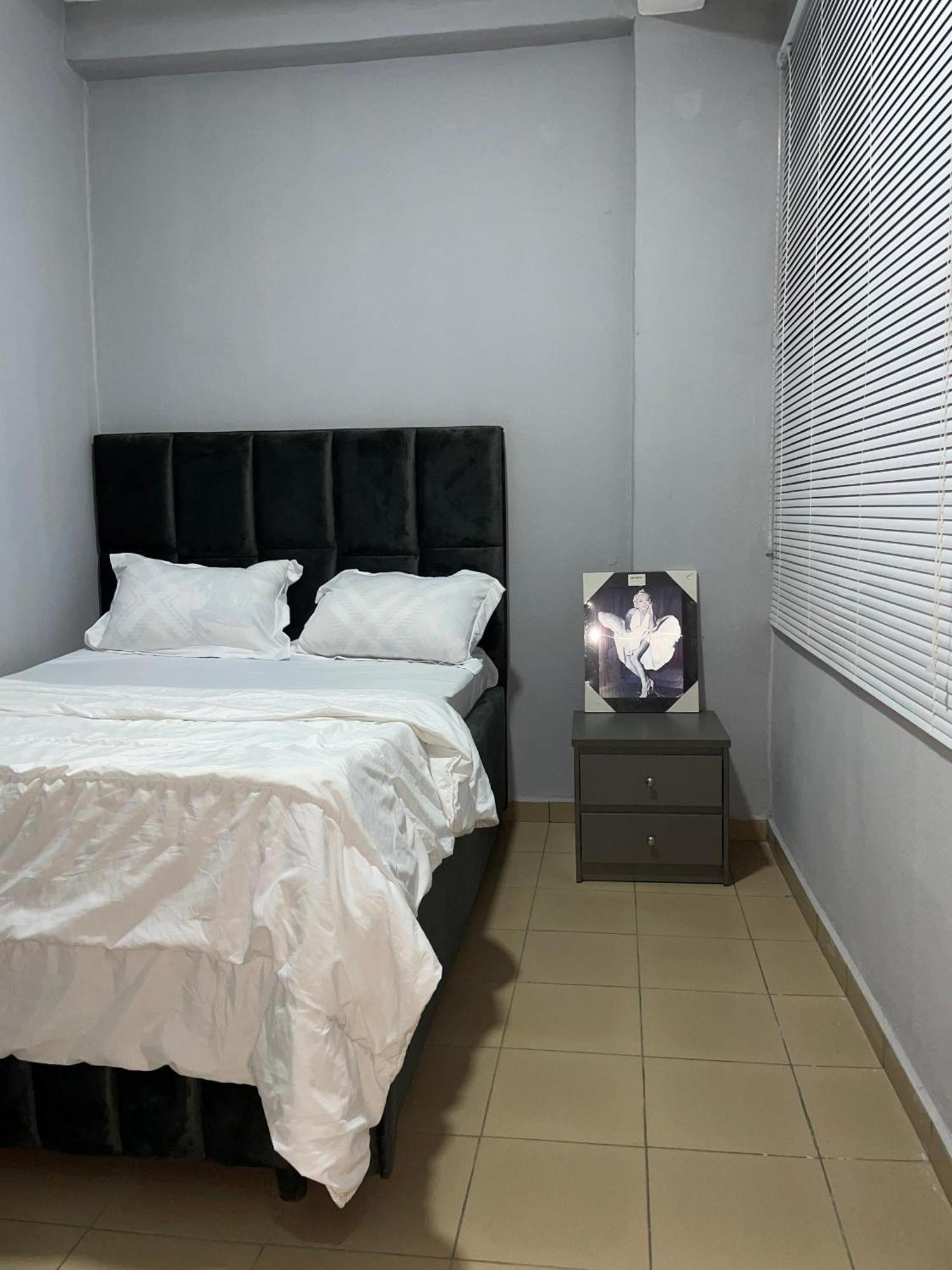 Ecolinkshouse Villa ยาอุนเด ภายนอก รูปภาพ