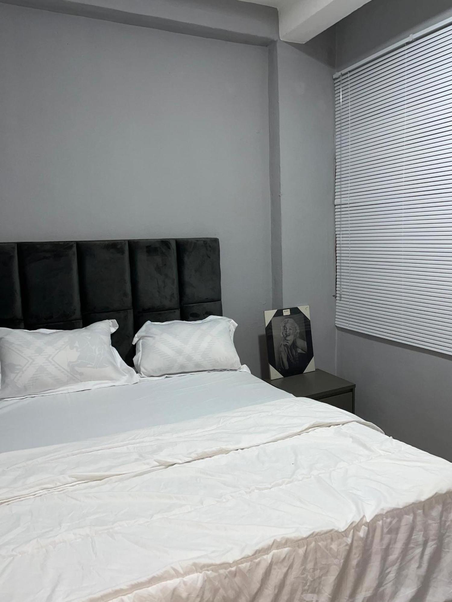 Ecolinkshouse Villa ยาอุนเด ภายนอก รูปภาพ